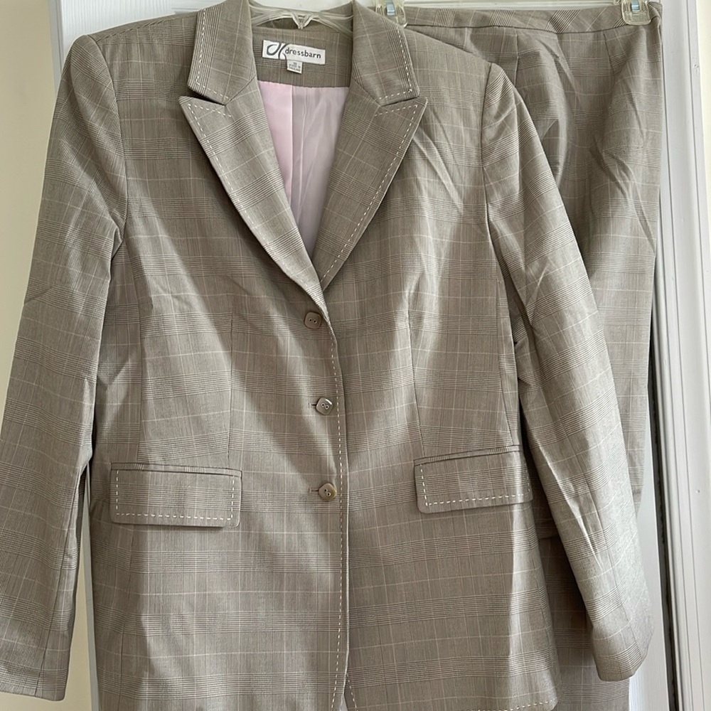 Dress Barn Size 10, 2-piece pantsuit
